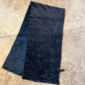 EXPRESS Black Velvet Scarf Women's Made in Italy